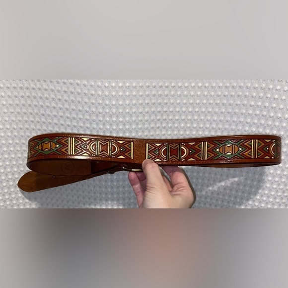 Women’s PIERO brown with hand painted carved Ethnic patterns leather belt Sz 32 - Picture 13 of 15
